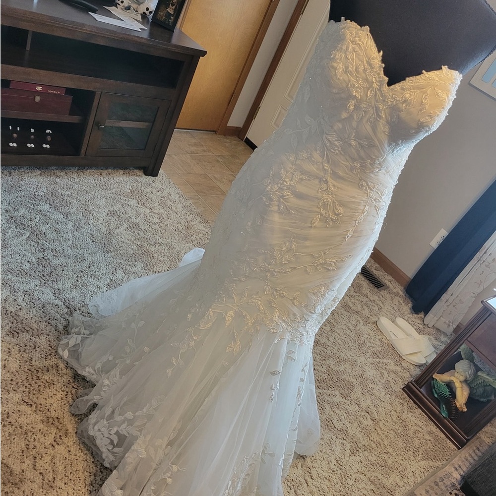 Allure Bridals Ivory Lace Gown
